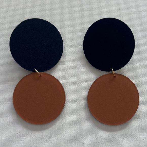 Fashion Earrings - Picture 1 of 2